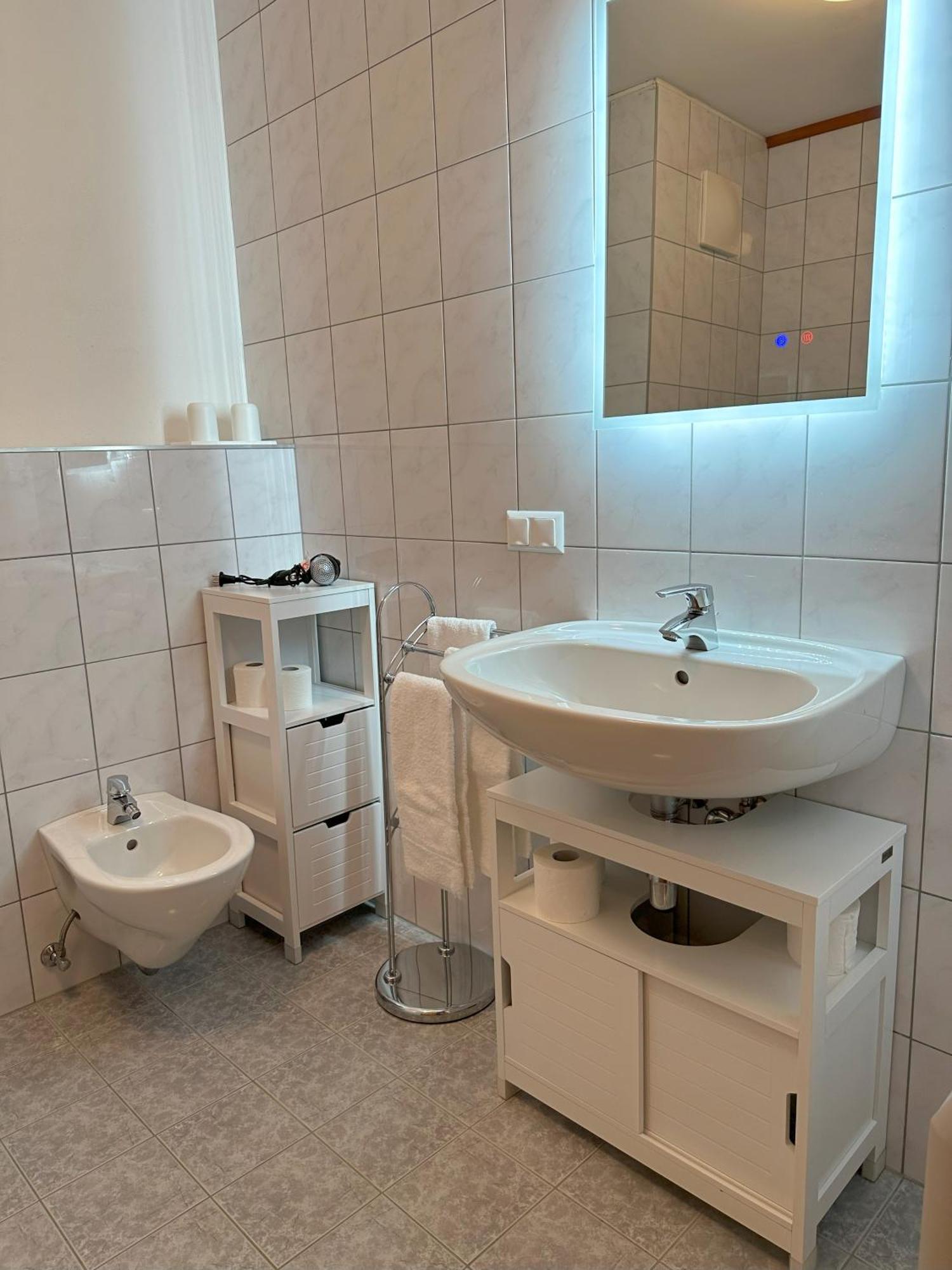 Haus Clara By Isa Badkleinkirchheim Apartment
